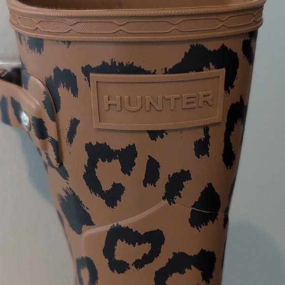Hunter Brown Leopard Pattern Boots - Picture 3 of 10